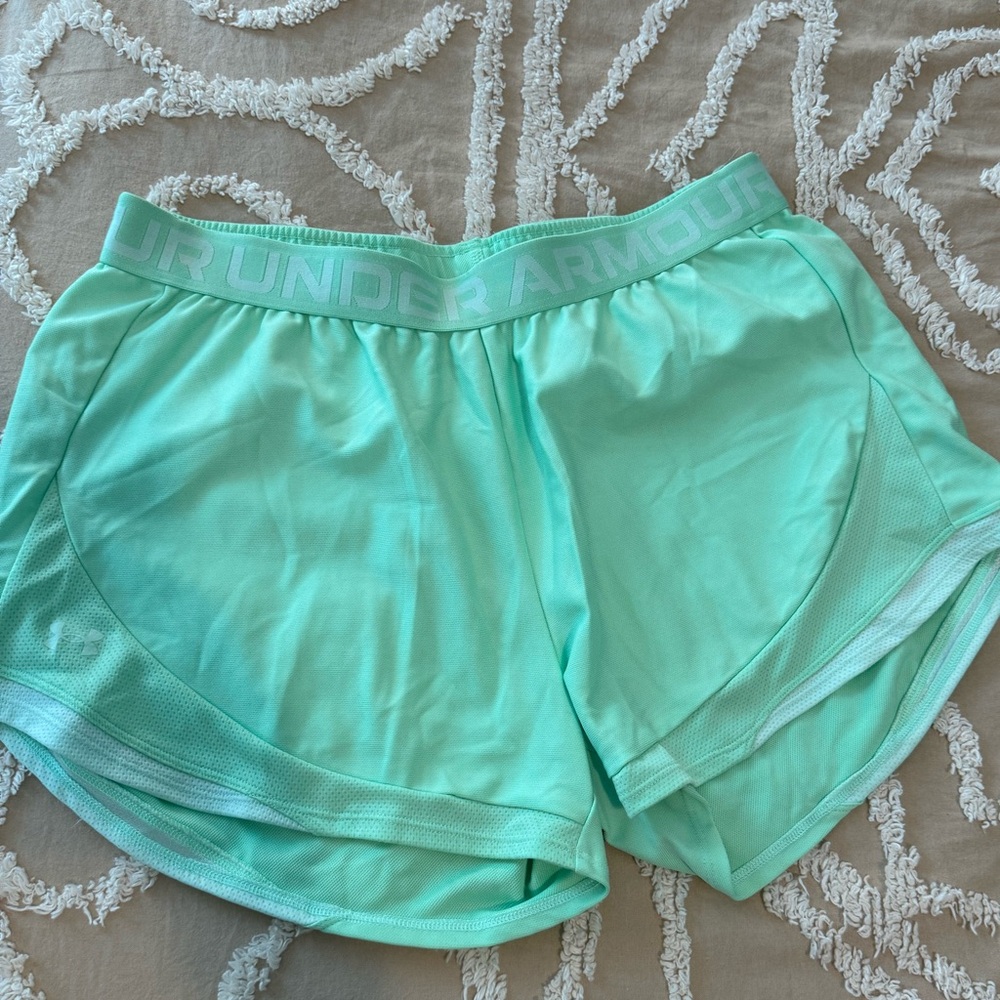 Under Armour athletic shorts, rarely worn